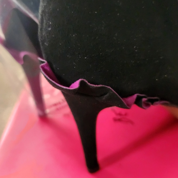 Betsey Johnson black boots - Picture 5 of 6